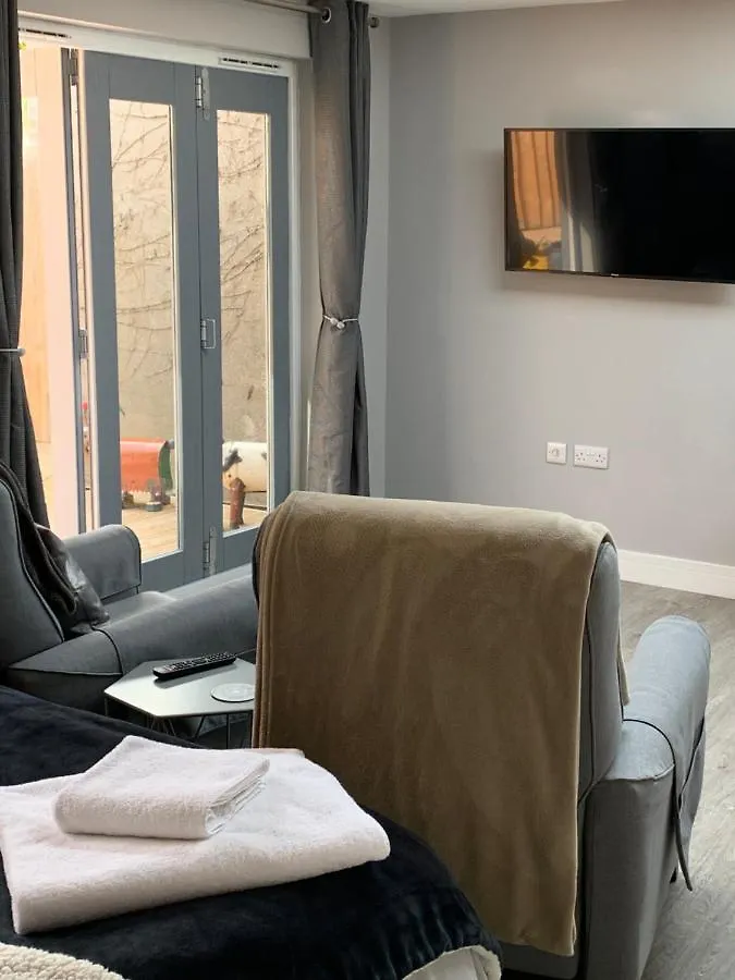 Wisteria Lodge Bath Apartment