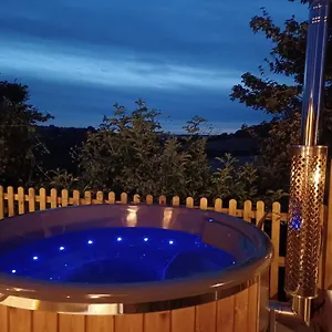 Norwell View Farm Glamping With Hot Tubs Campsite