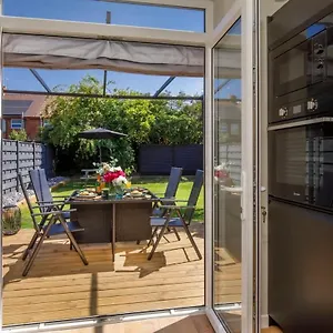 https://luxuries-4bed-house.yorkshirehotels.net